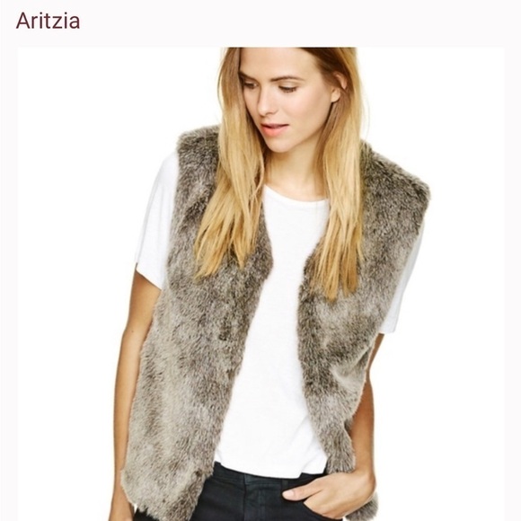 ARITZIA Talula Park Slope Sleeveless faux  Fur Vest size s - Picture 1 of 9